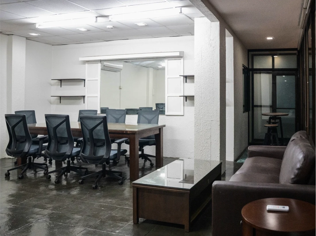 Front desk area of Stonestown Suites